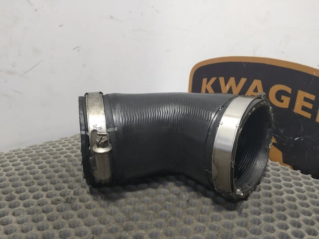 Патрубок интеркулера Volkswagen Passat 2013 B7