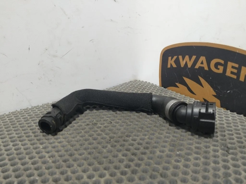 Патрубок системы охлаждения Audi A6 2014 C7