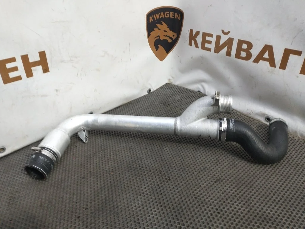 Патрубок интеркулера Volkswagen Touareg 2011 7P