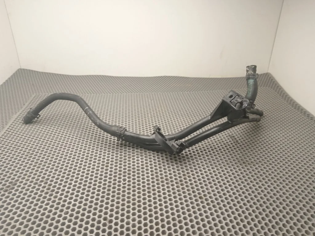 Трубка охлаждения Audi Q3 2013 8U