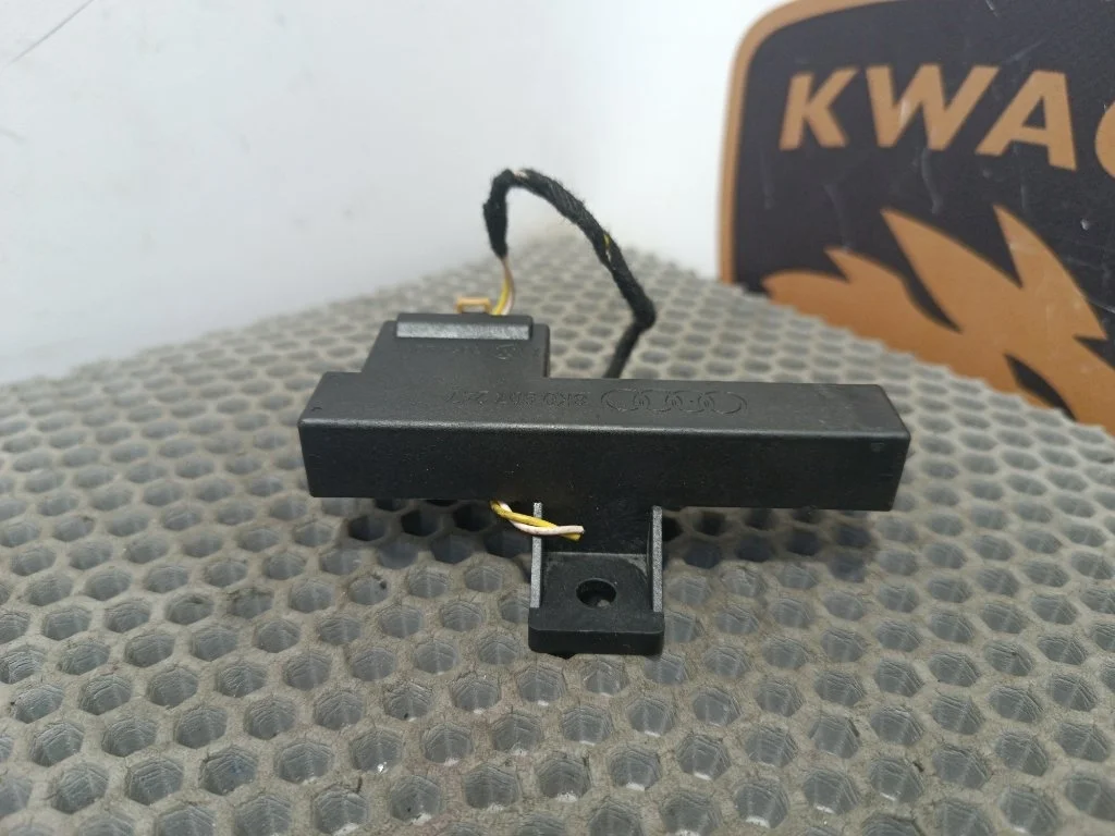 Антенна Audi Q5 2009 8R