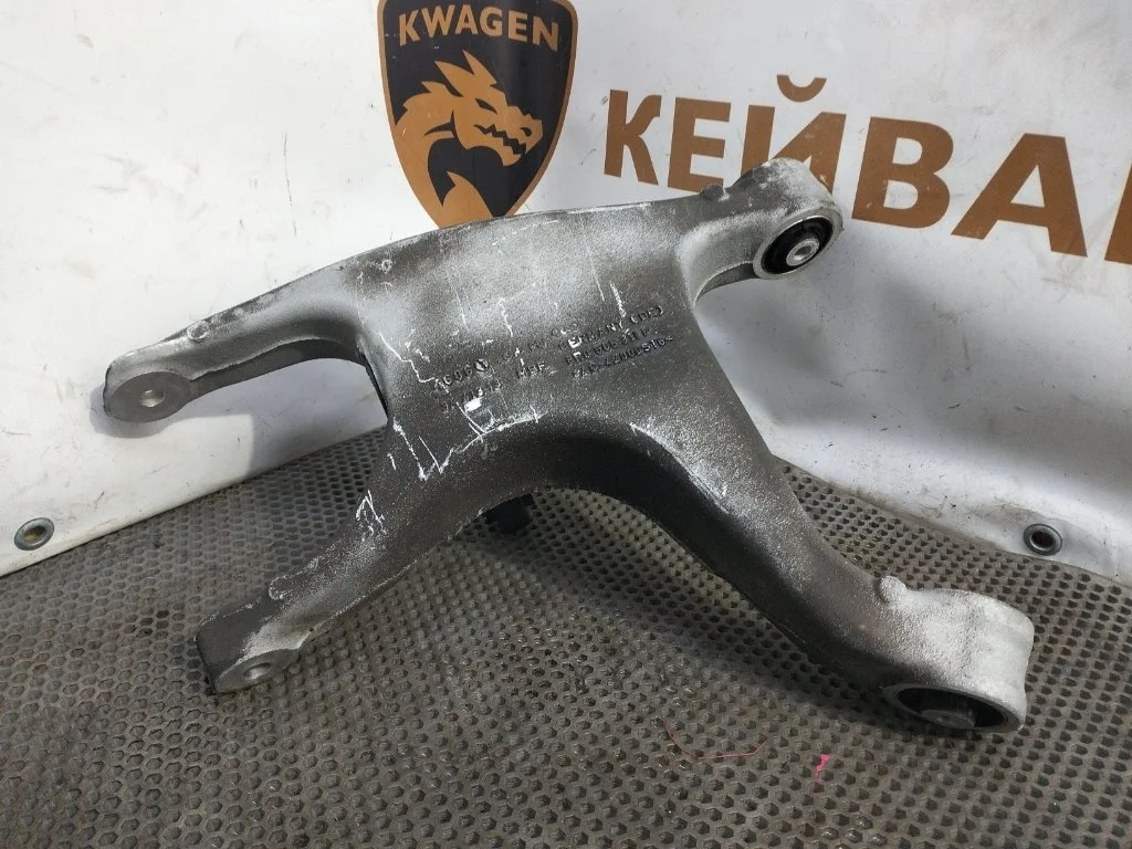 Рычаг подвески Audi A8 2016 D4
