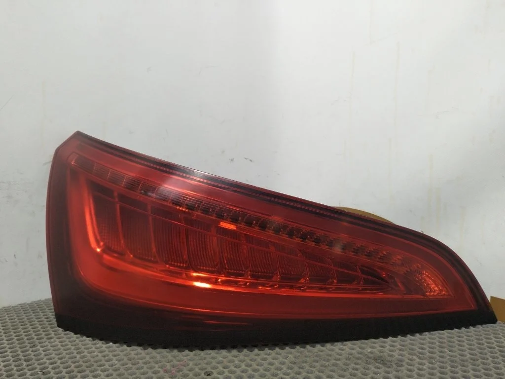 Фонарь Audi Q5 2013 8R