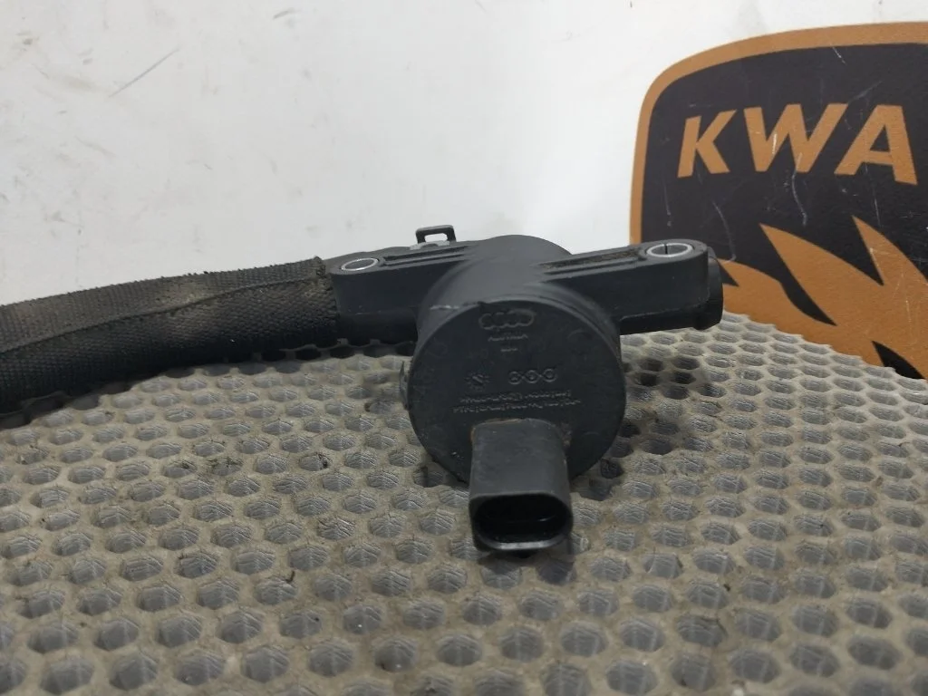 Помпа Audi A8 2016 D4