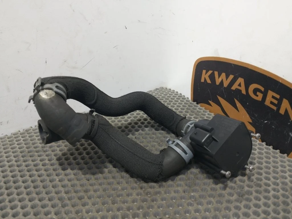 Помпа Audi A8 2016 D4