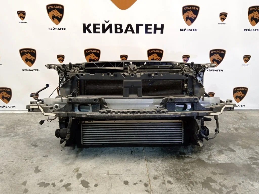 Телевизор с радиаторами Audi A4 2016 B9