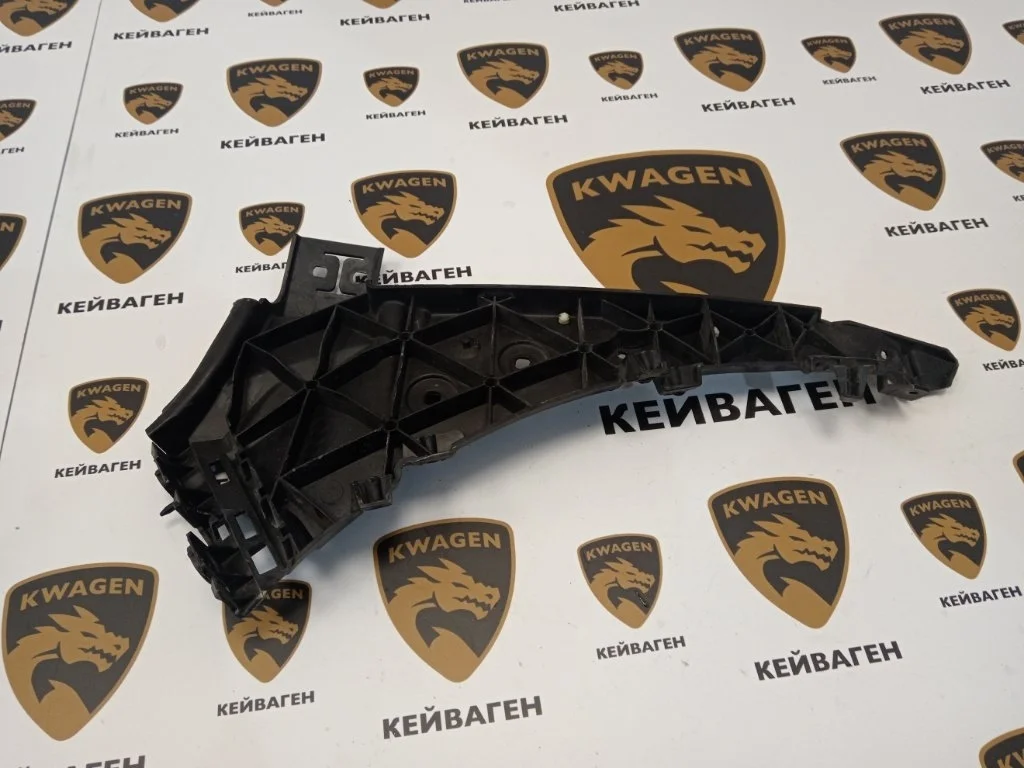 Крепление Audi Q7 2010 4L