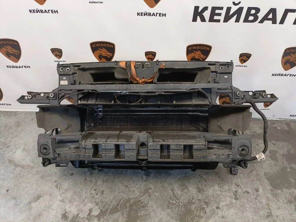 Телевизор с радиаторами Volkswagen Touareg 2013 7P