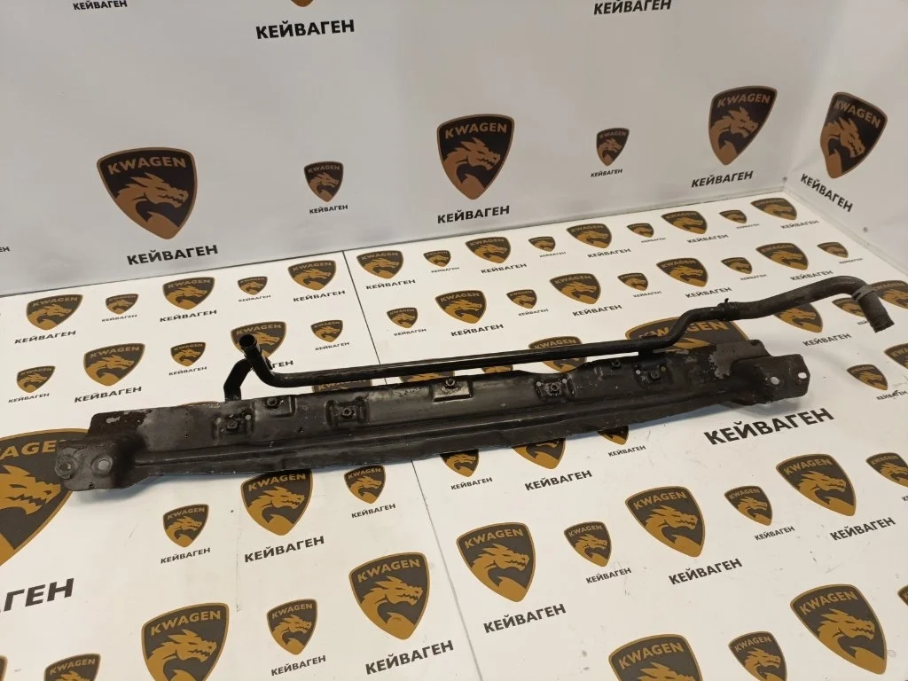 Балка под радиатор Audi Q7 2010 4L