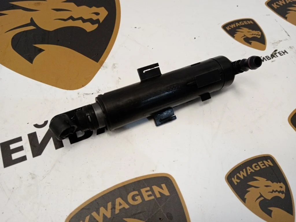 Форсунка омывателя фар Audi A8 2011 D4