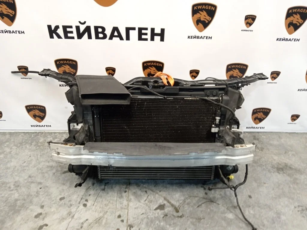 Телевизор с радиаторами Audi Q5 2013 8R