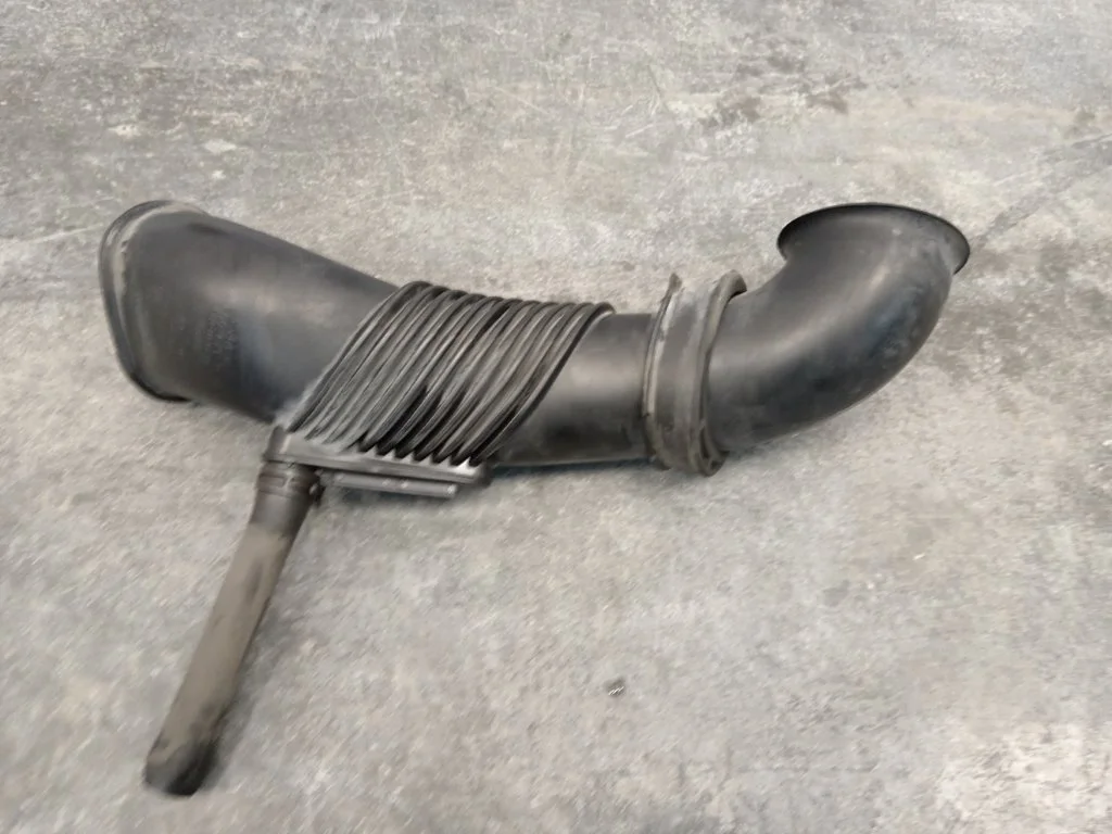 Воздуховод Audi Q7 2011 4L