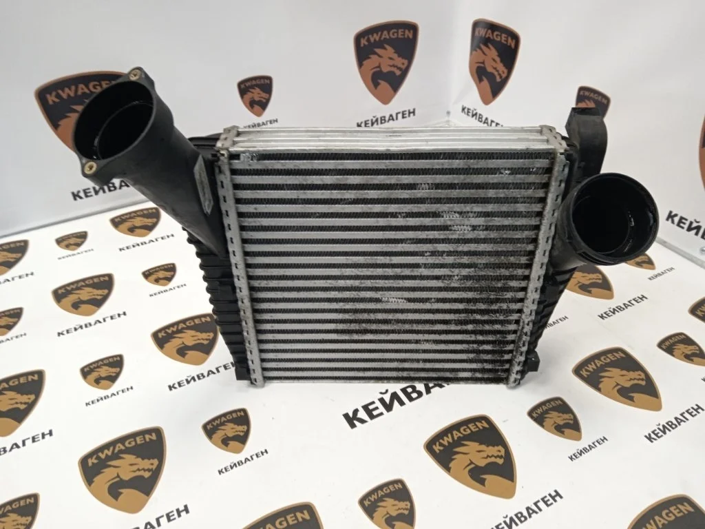 Интеркулер Audi Q7 2011 4L