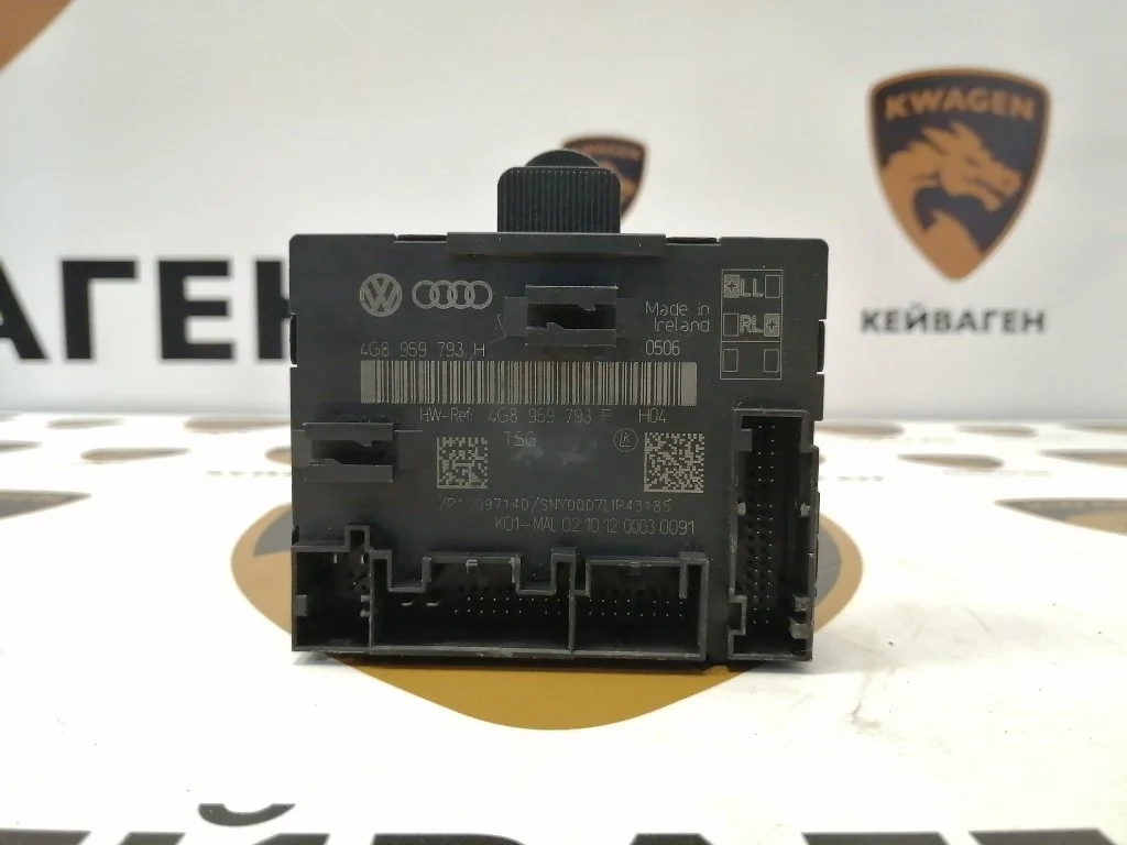 Блок управления двери Audi A6 2015 C7