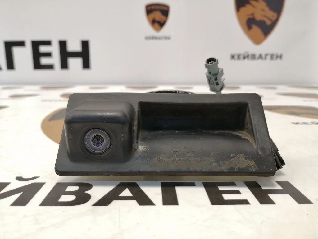 Камера заднего вида Volkswagen Touareg 2013 7P