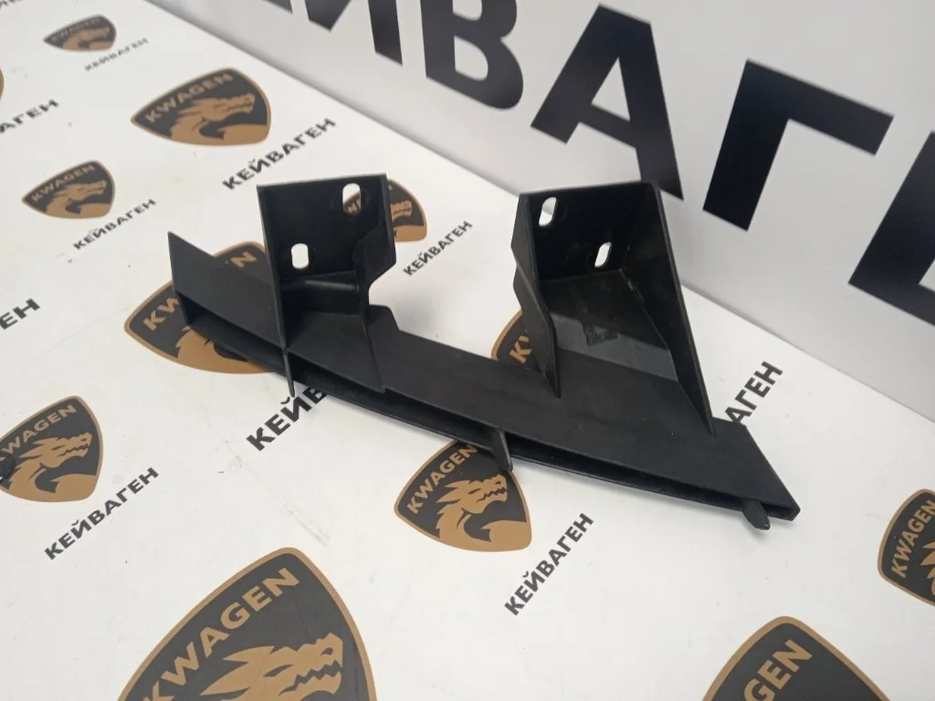 Крепление Audi Q7 2011 4L