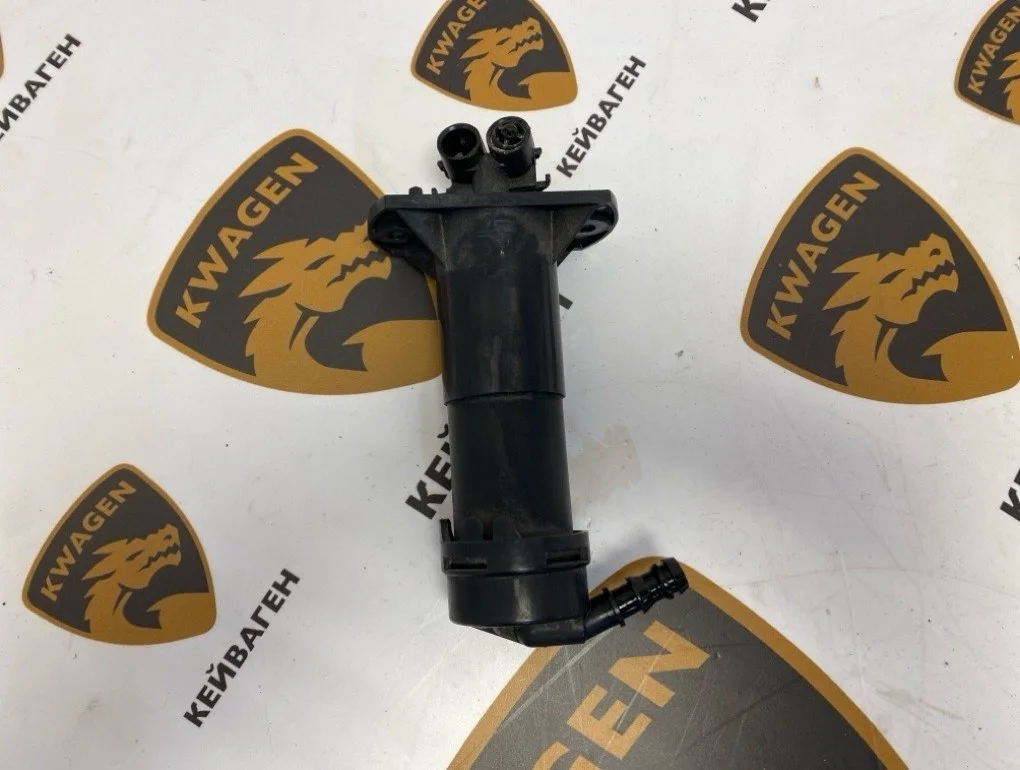 Форсунка омывателя фар Audi Q7 2012 4L