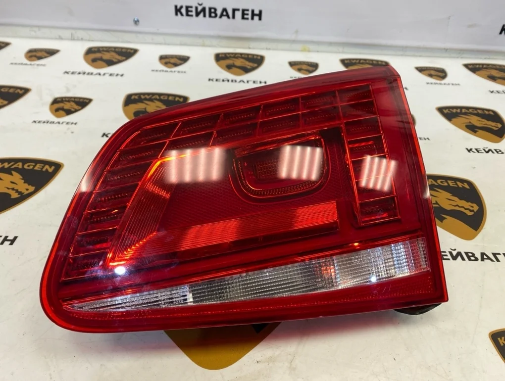 Фонарь задний Volkswagen Touareg 2013 7P