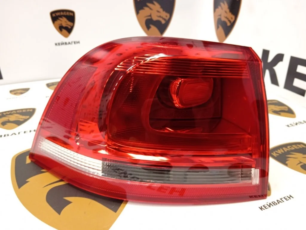 Фонарь задний Volkswagen Touareg 2011 7P