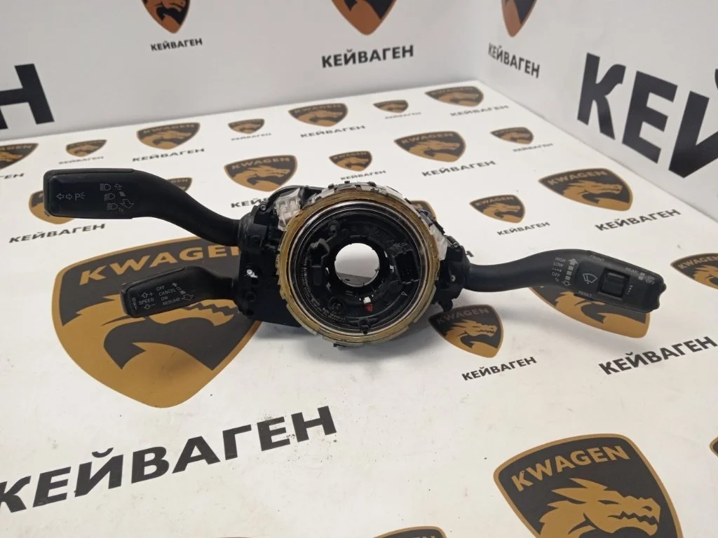 Блок подрулевых переключателей Audi Q7 2011 4L