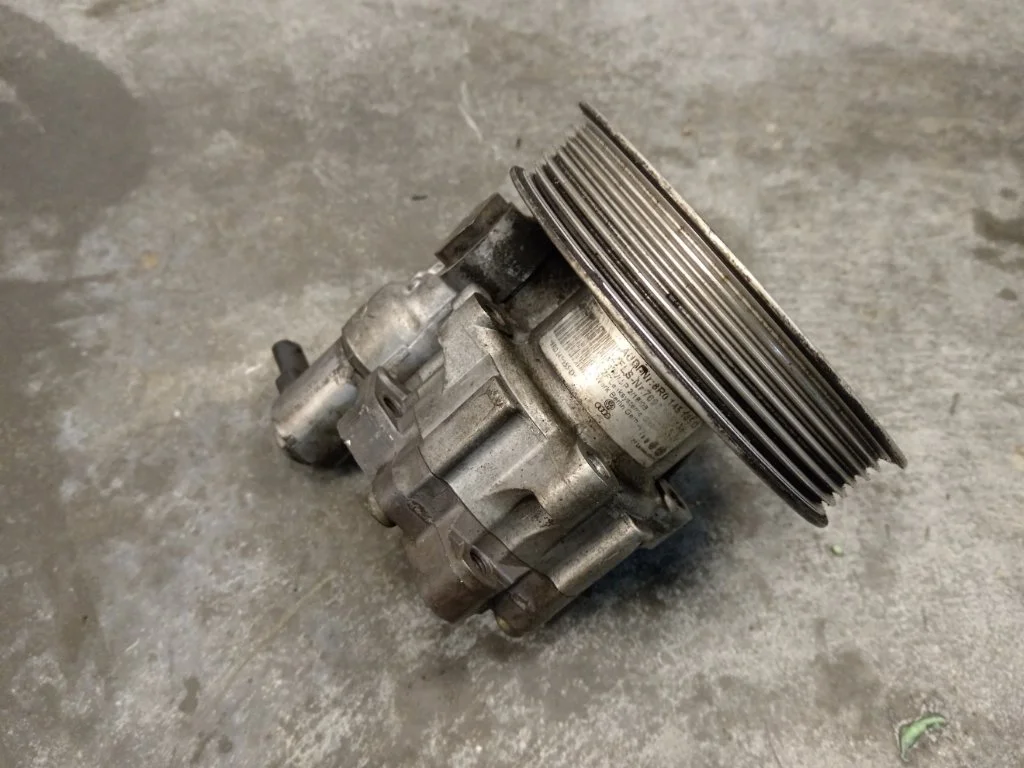 Насос гидроусилителя руля Audi Q5 2009 8R