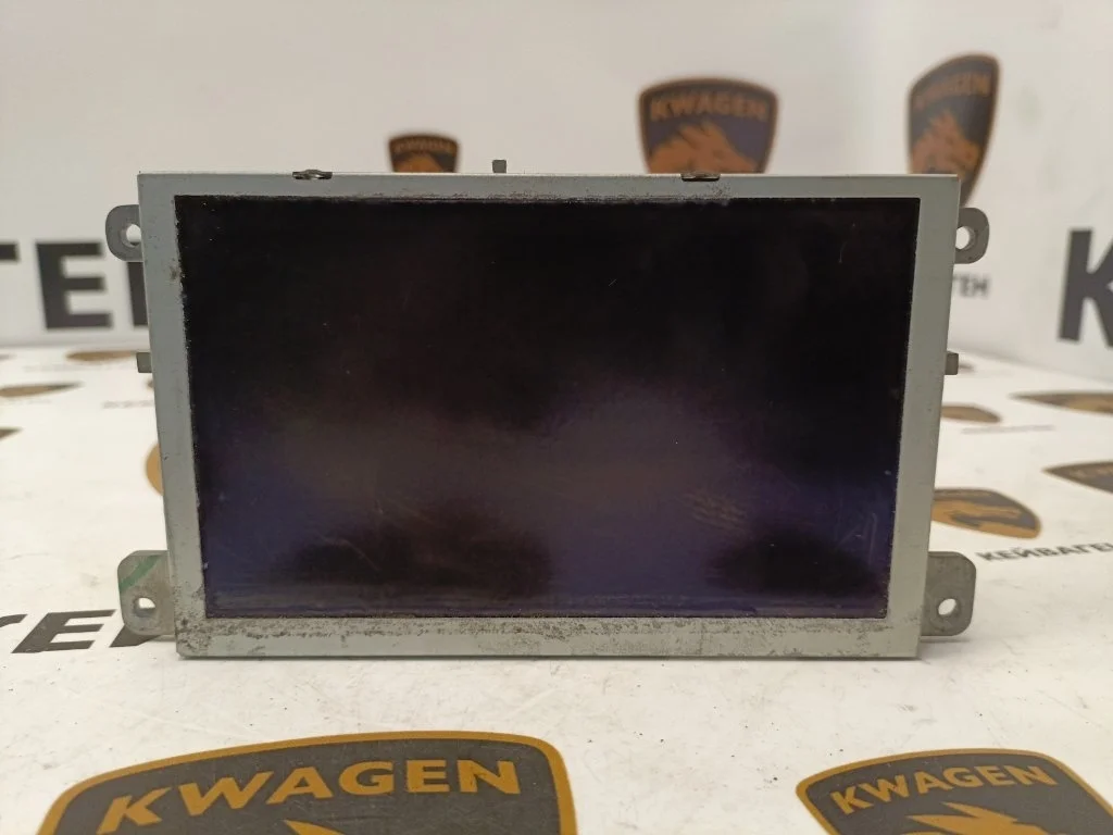 Дисплей Audi Q5 2011 8R