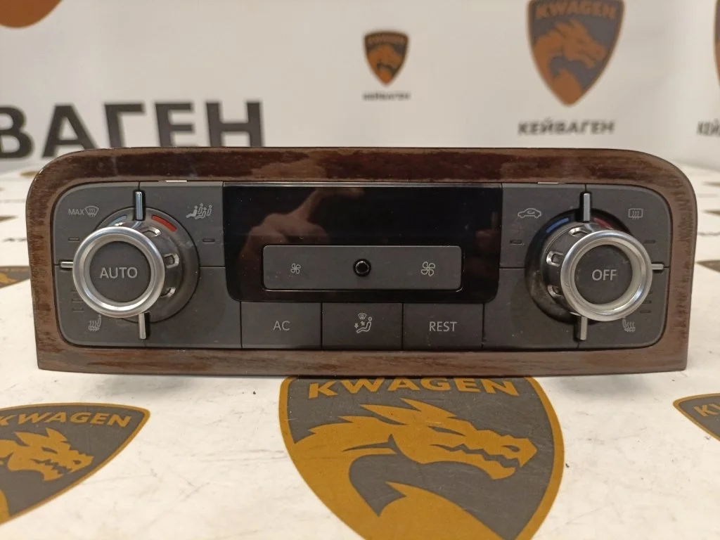 Блок управления климат-контролем Volkswagen Touareg 2011 7P