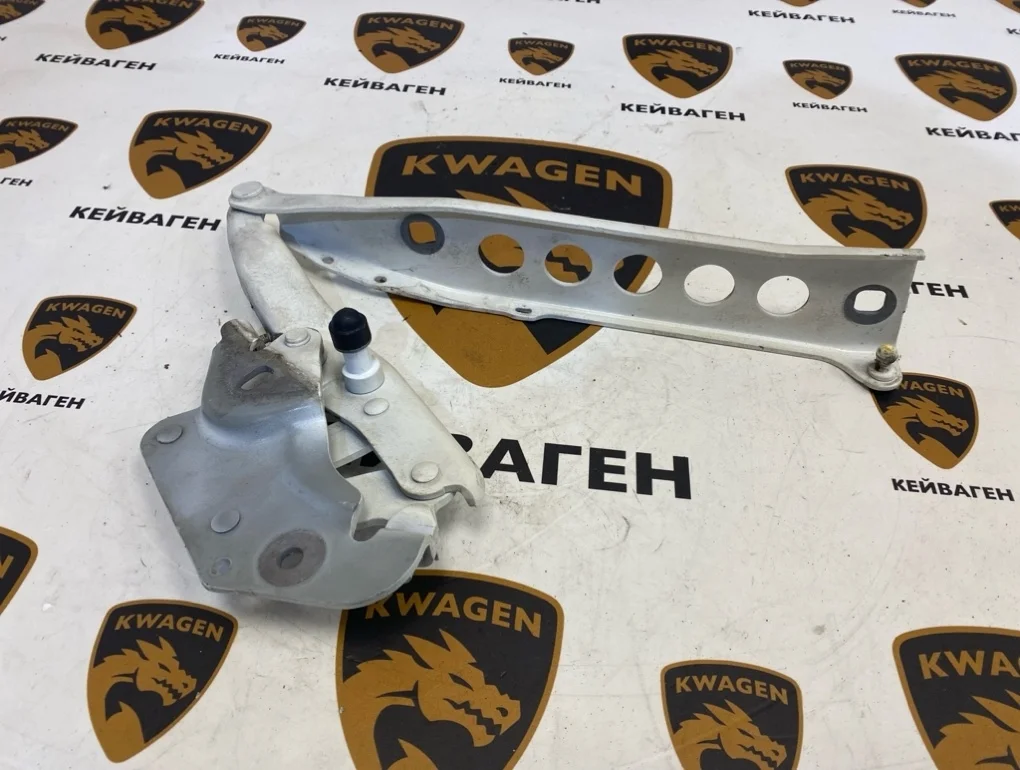 Петля капота Audi A8 2011 D4