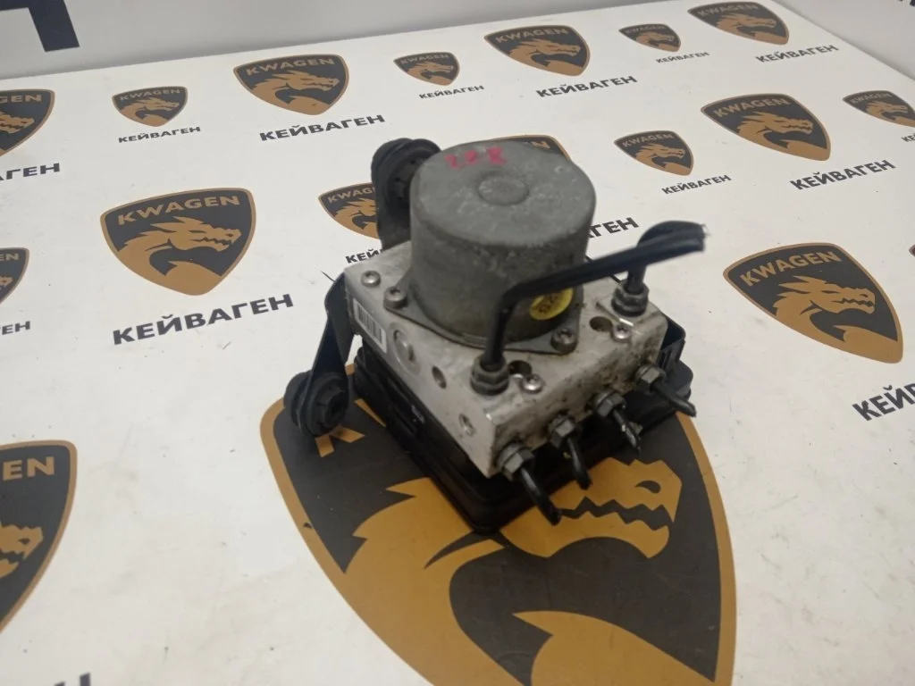 Блок abs Audi Q3 2015 8U