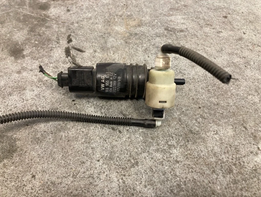 Насос омывателя Volkswagen Touareg 2013 7P