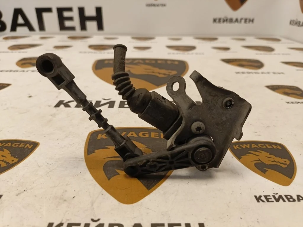 Датчик высоты дорожного просвета Audi A6 2015 C7