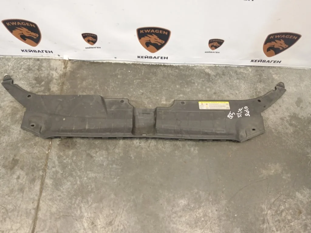 Накладка замка капота Audi Q5 2011 8R