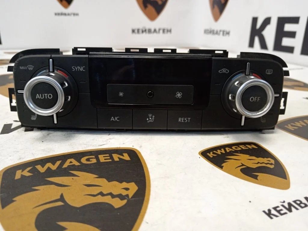 Блок управления климат-контролем Volkswagen Touareg 2013 7P