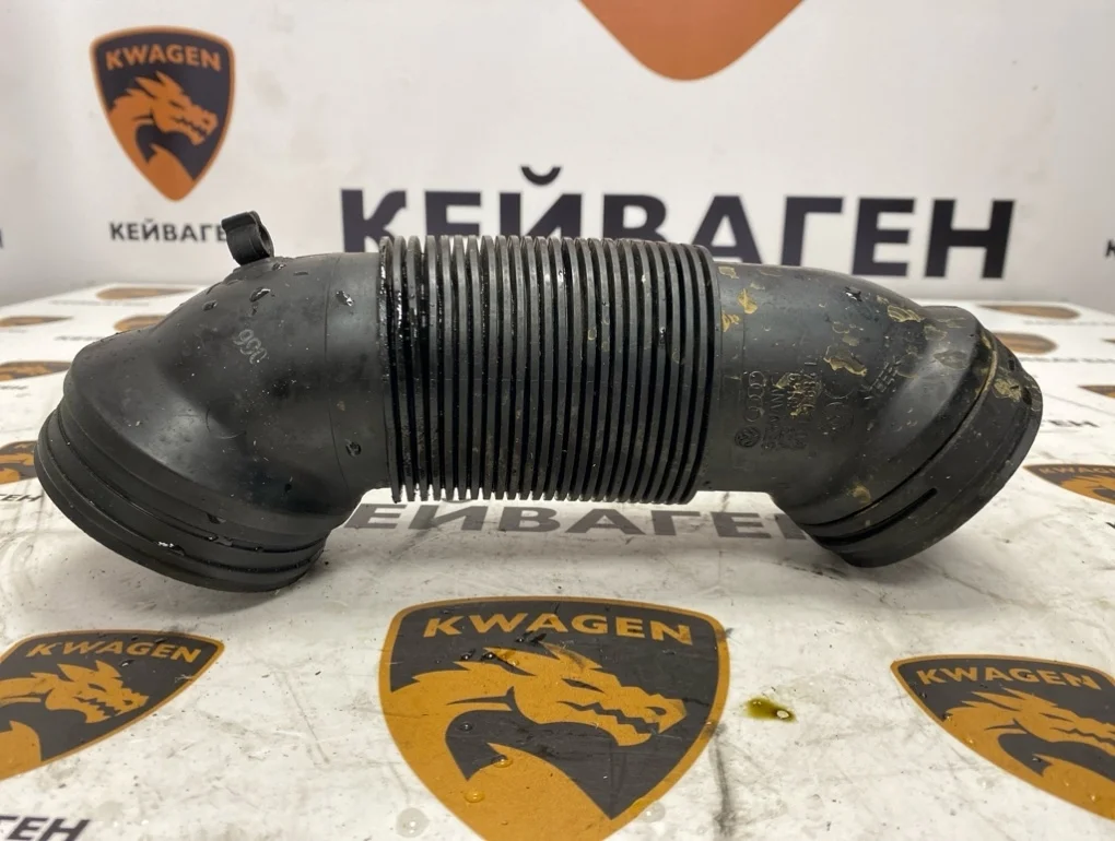 Патрубок воздушного фильтра Volkswagen Passat 2012 B7