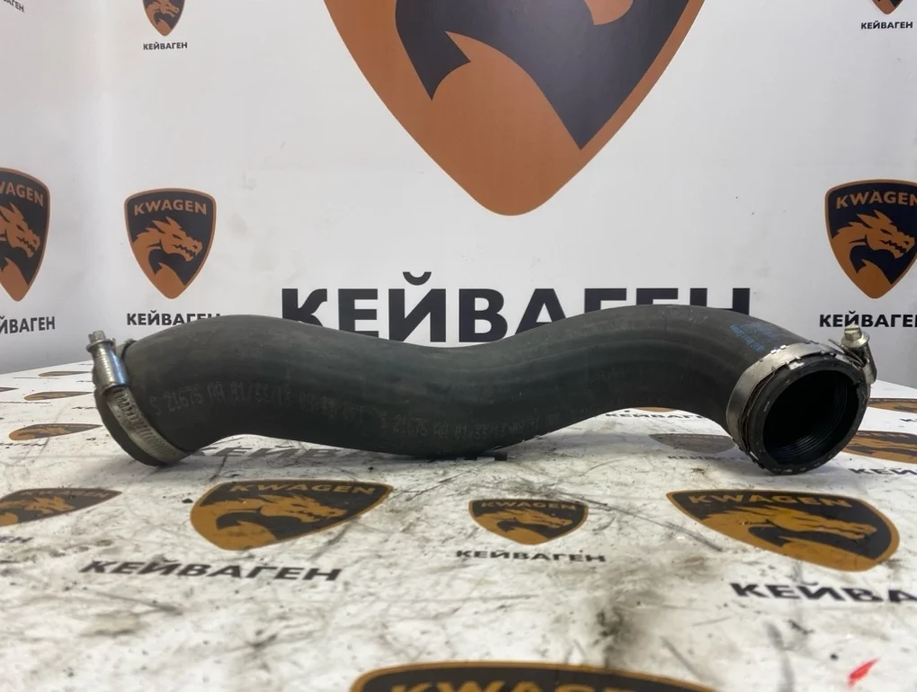 Патрубок интеркулера Volkswagen Touareg 2013 7P