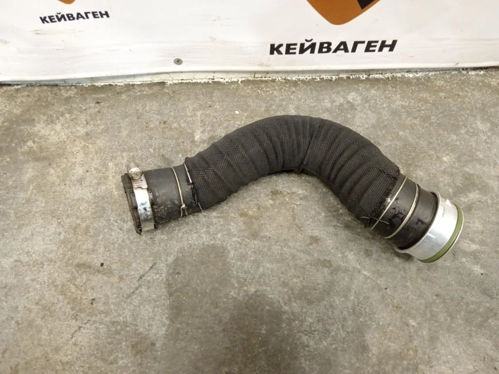 Патрубок интеркулера Audi Q7 2012 4L