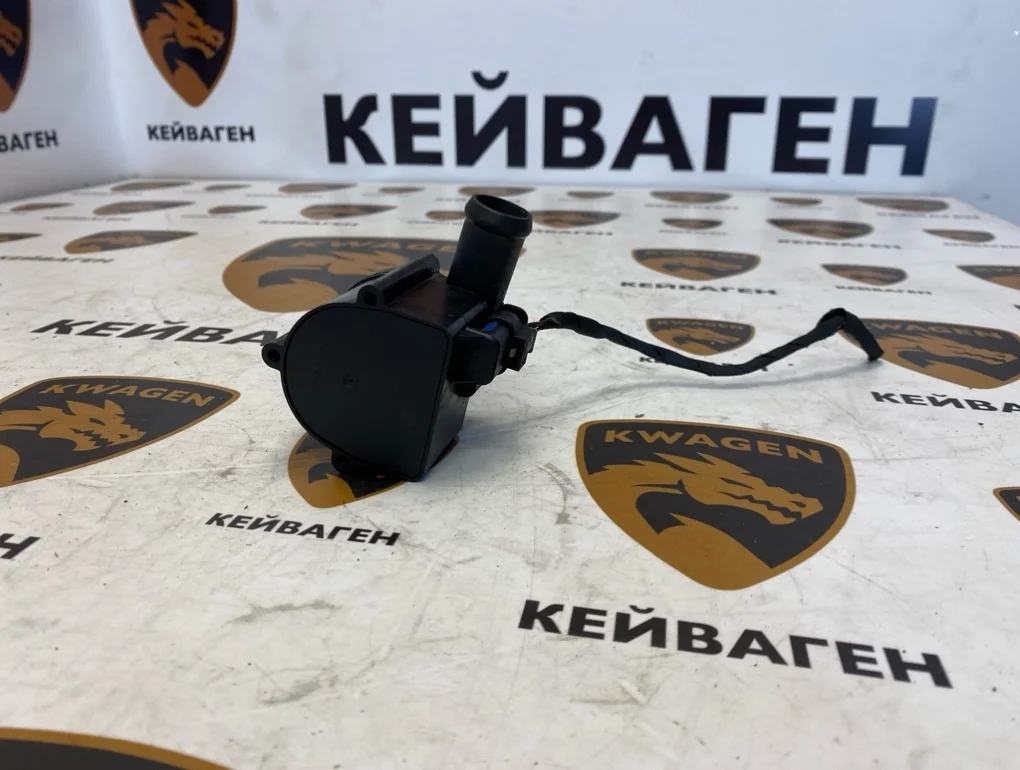 Помпа печки Volkswagen Touareg 2009 7P