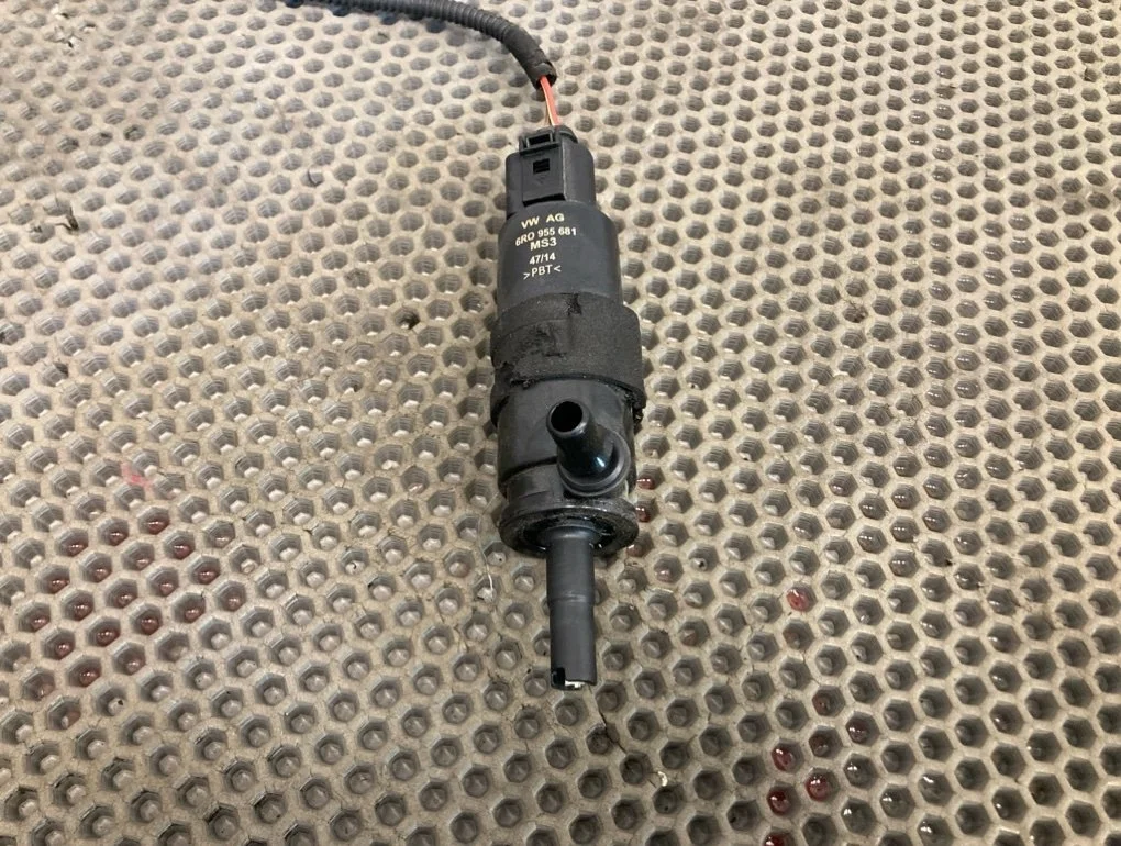 Насос омывателя Audi A6 2015 C7