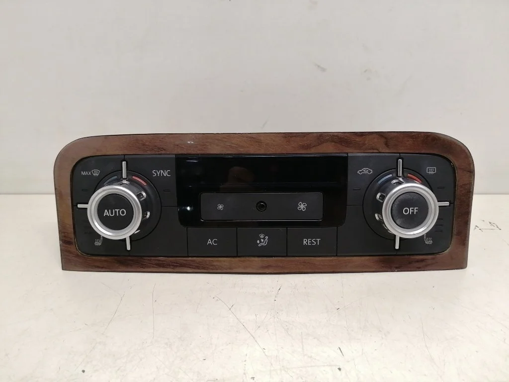 Блок управления климат-контролем Volkswagen Touareg 2011 7P