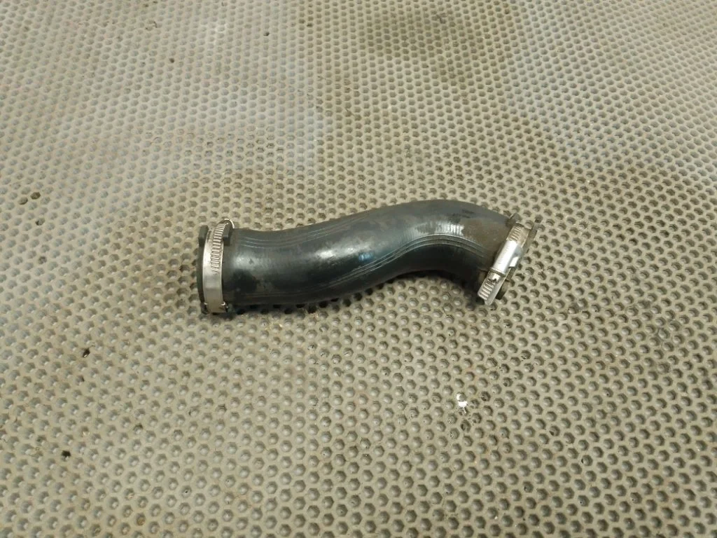 Патрубок интеркулера Audi A5 2017 F5