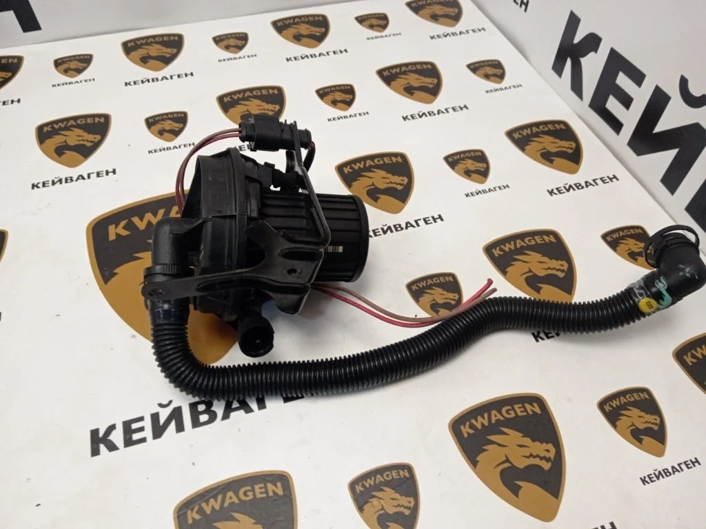 Насос продувки катализатора Audi a7 2015 4G