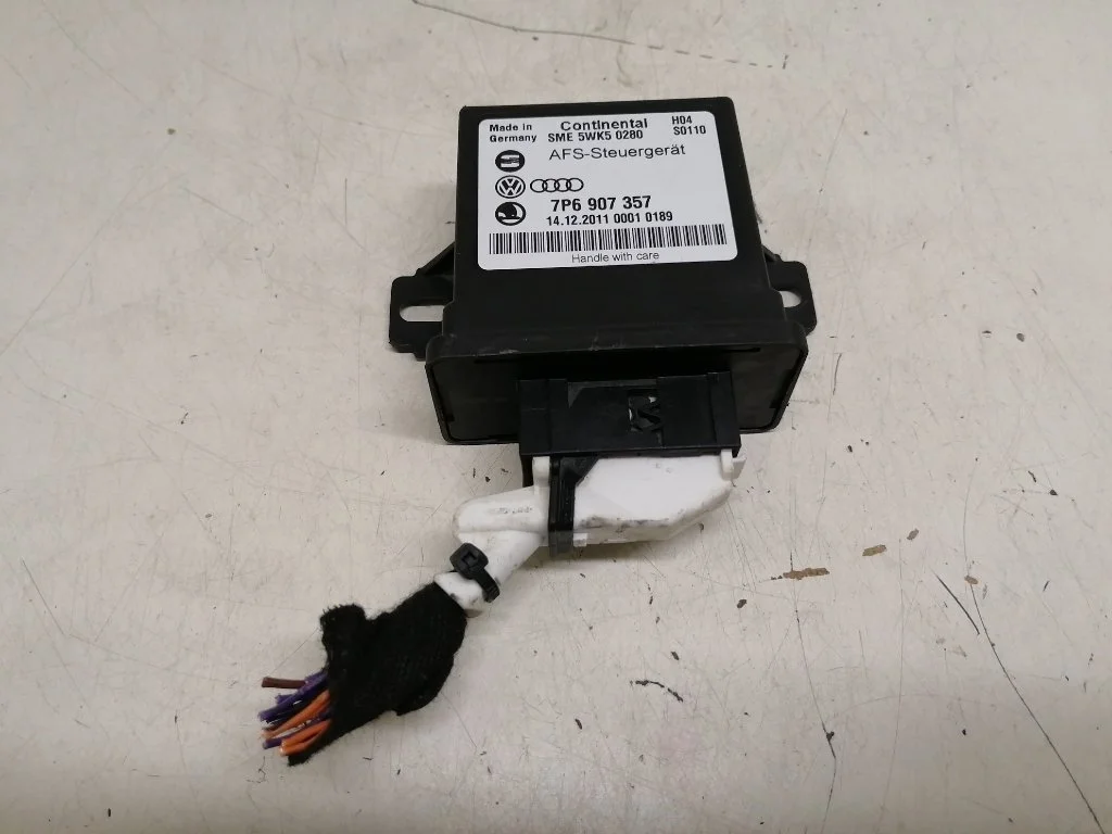 Блок управления светом Volkswagen Touareg 2011 7P