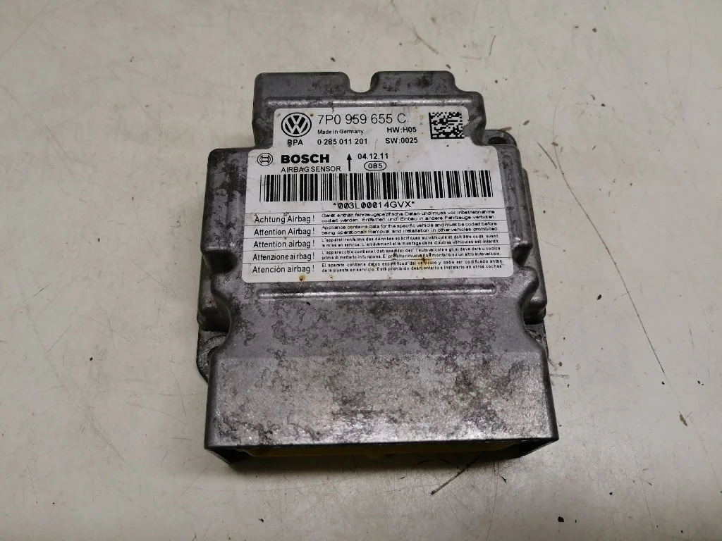 Блок управления air bag Volkswagen Touareg 2011 7P