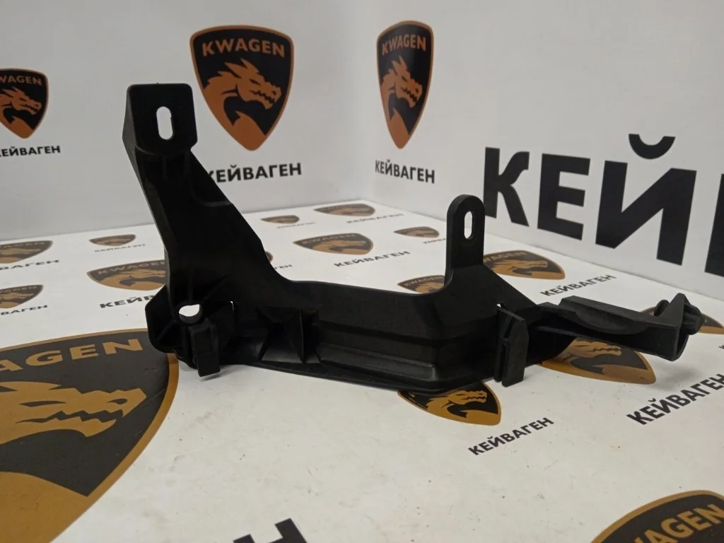 Крепление фары Porsche Cayenne 2008 957