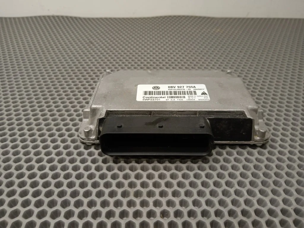 Блок управления раздаточной коробкой Volkswagen Touareg 2011 7P