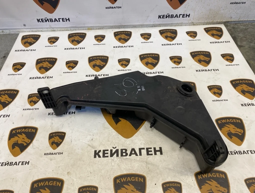 Бачок стеклоомывателя Audi Q5 2011 8R