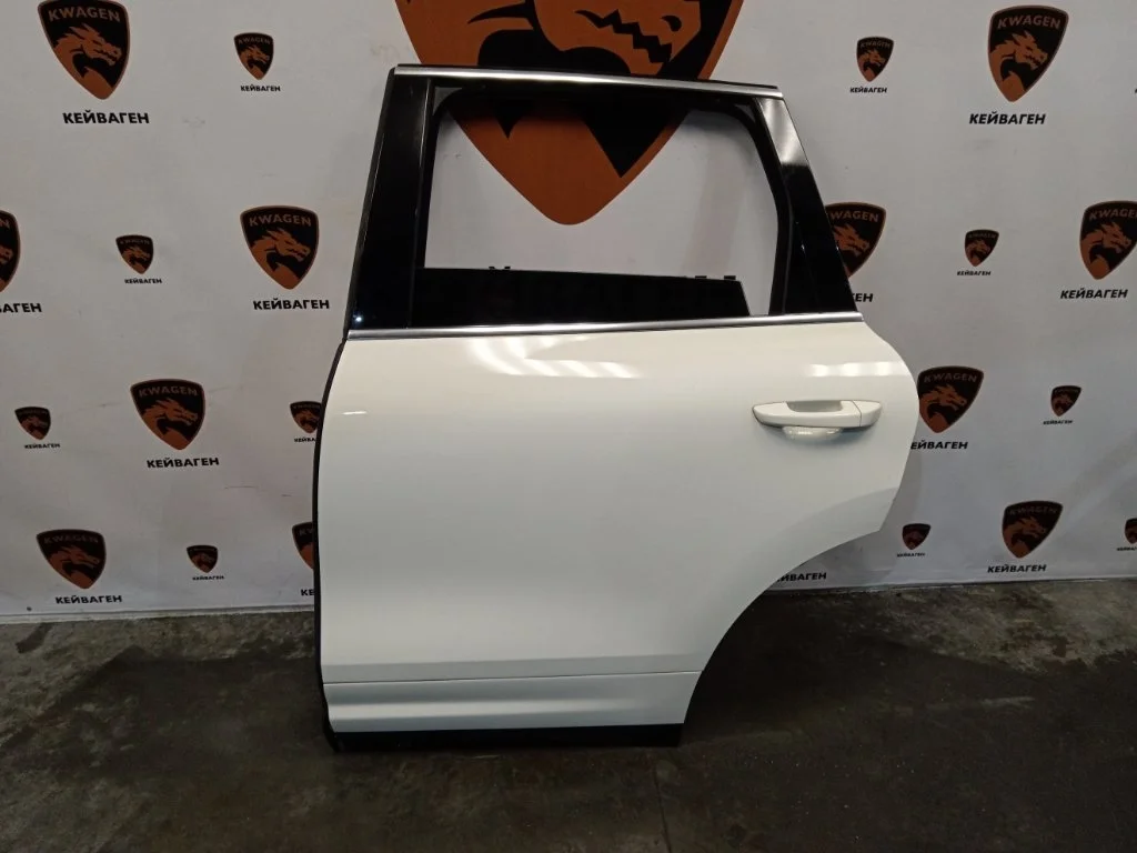 Дверь Porsche Cayenne 2011 958