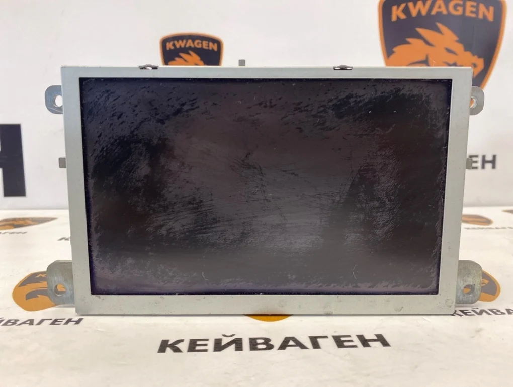 Дисплей информационный Audi Q7 2010 4L