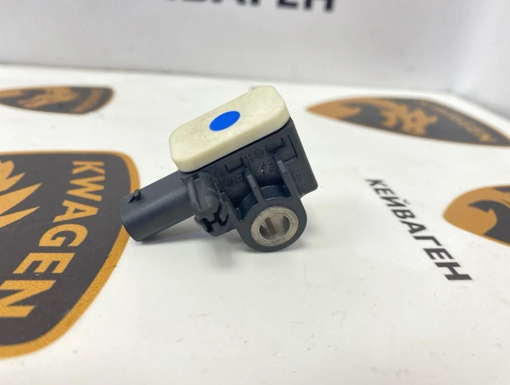 Датчик удара Porsche Cayenne 2011 958