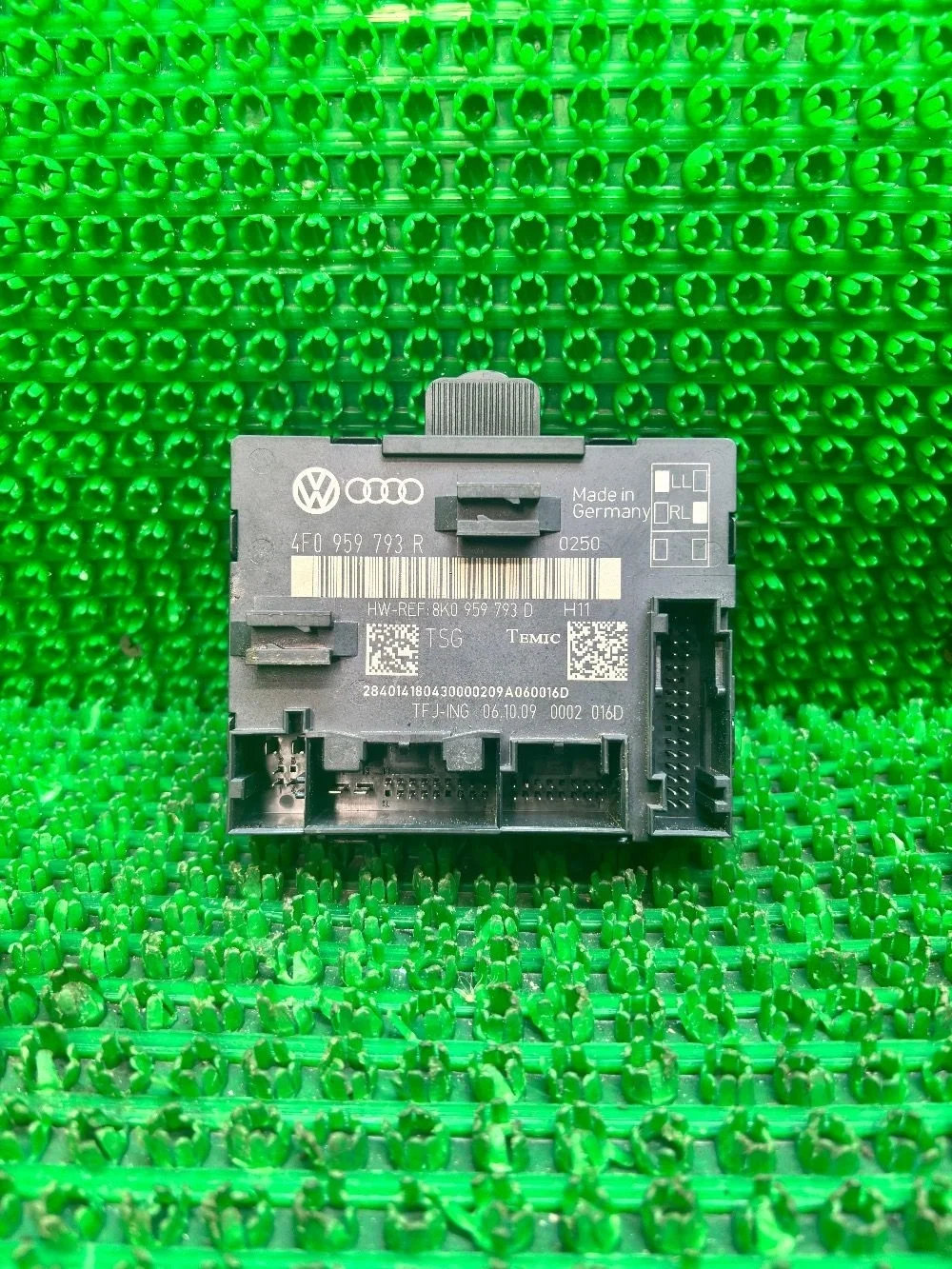 Эбу двери Audi Q7 4L 4F0959793R A6 C6 (2004—2008) В наличии